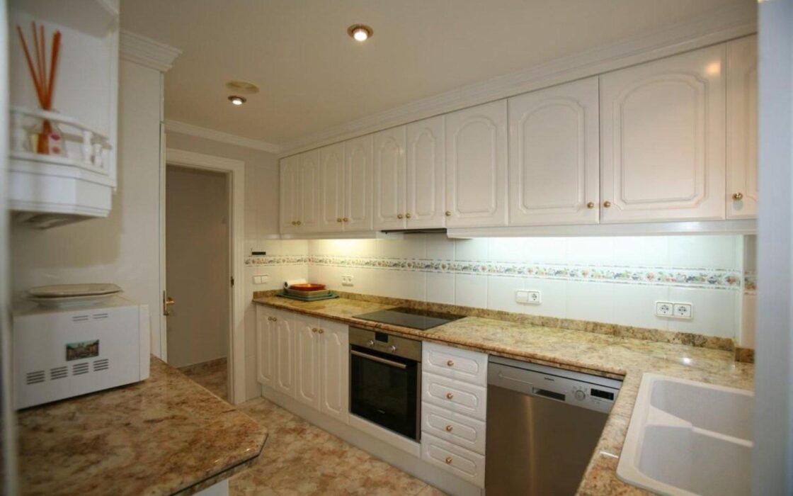 Квартира з терасою та видом на море в Кальпе, 140 кв.м.