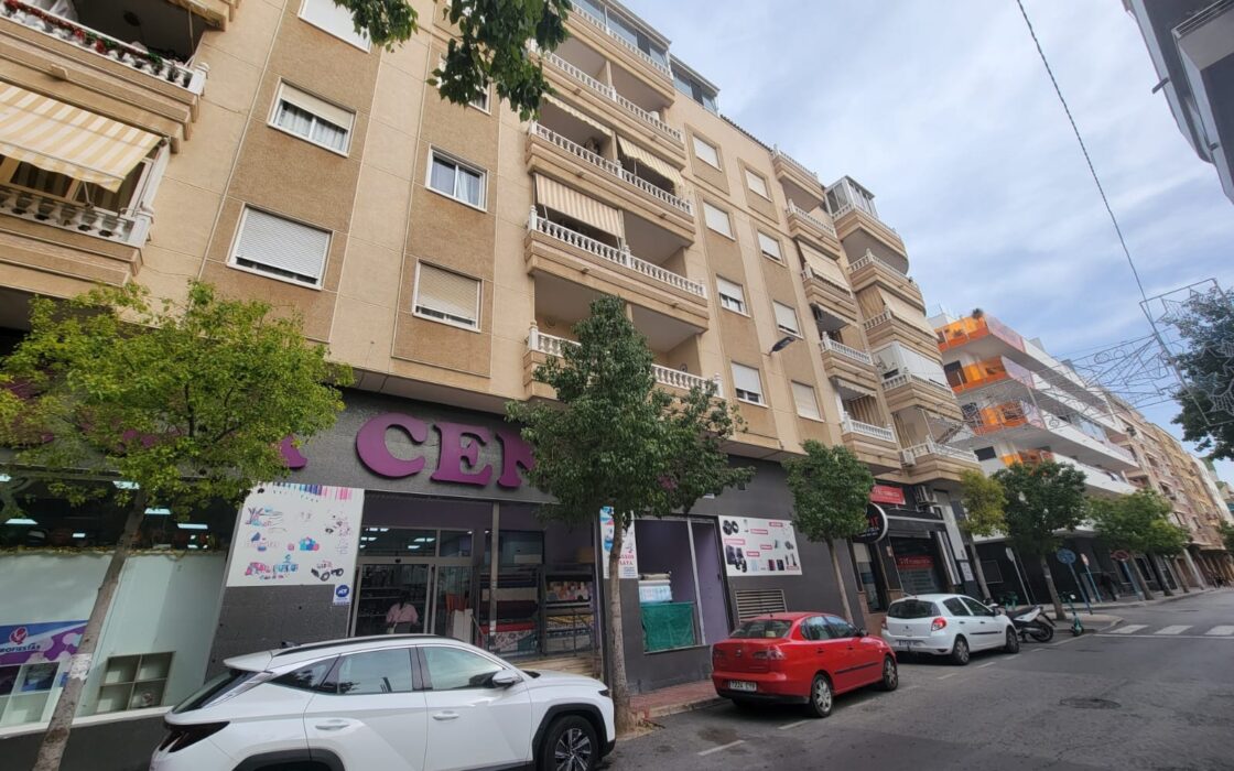 Апартаменти 56 кв.м в Торрев’єсі, 300 м до моря