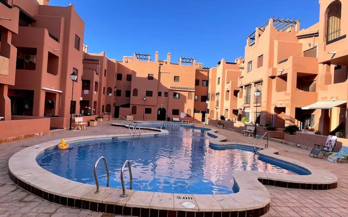 Апартаменты в Торревьехе 3 комнаты с террасой у моря