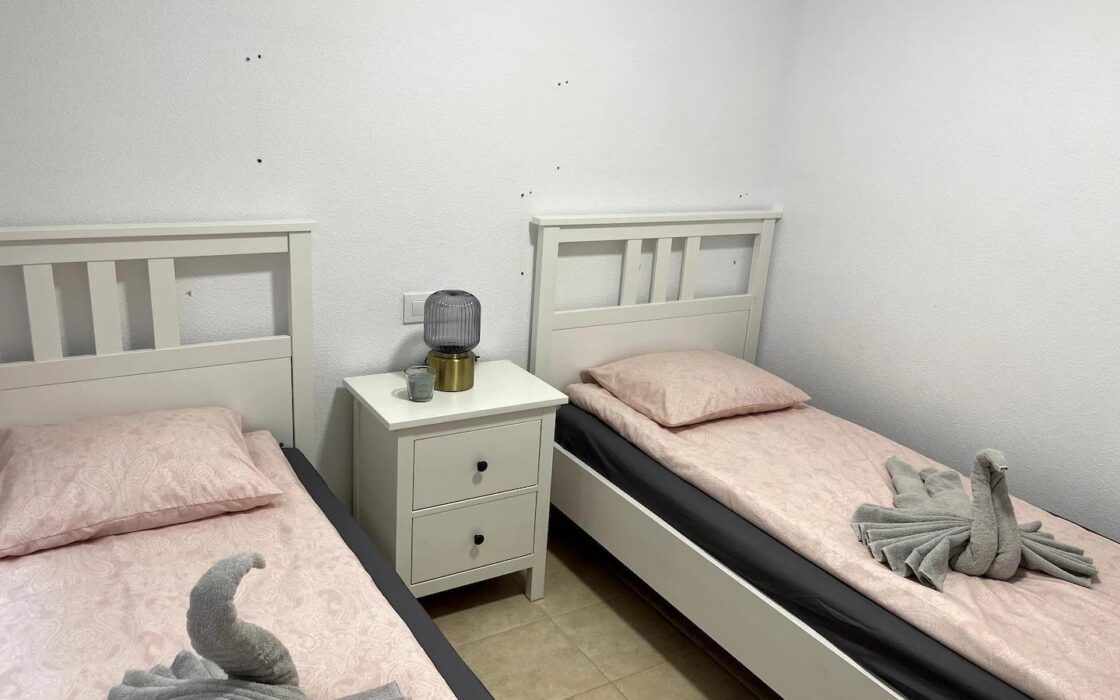 Апартаменты в Торревьехе 3 комнаты с террасой у моря