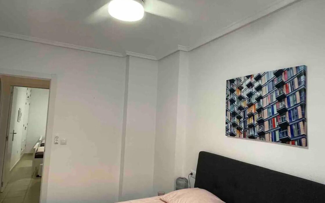 Апартаменты в Торревьехе 3 комнаты с террасой у моря