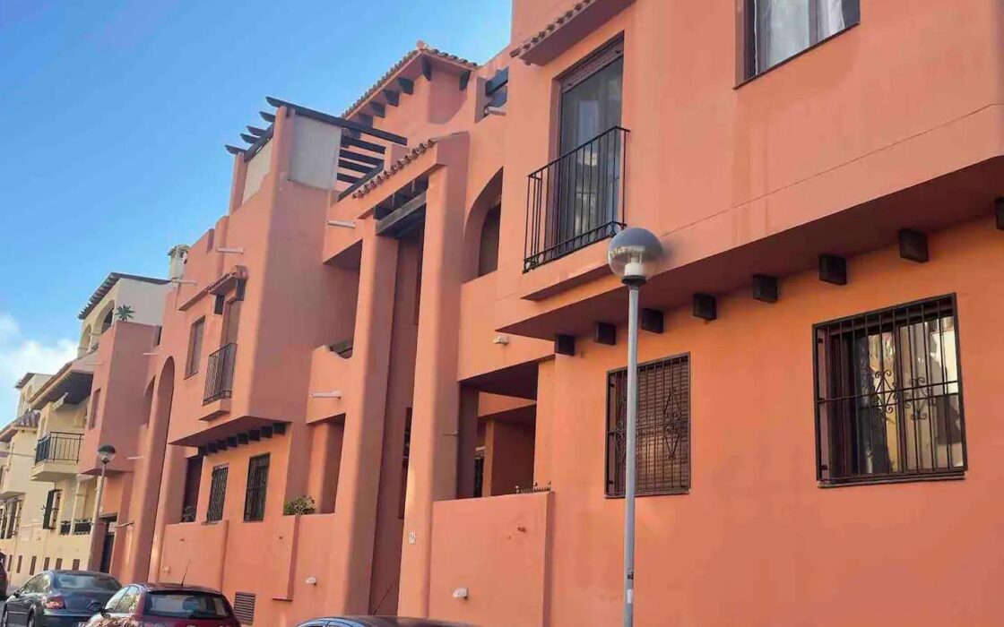 Апартаменты в Торревьехе 3 комнаты с террасой у моря