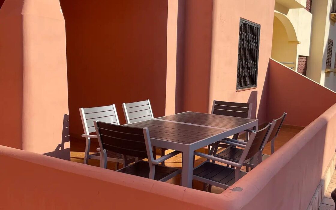 Апартаменты в Торревьехе 3 комнаты с террасой у моря