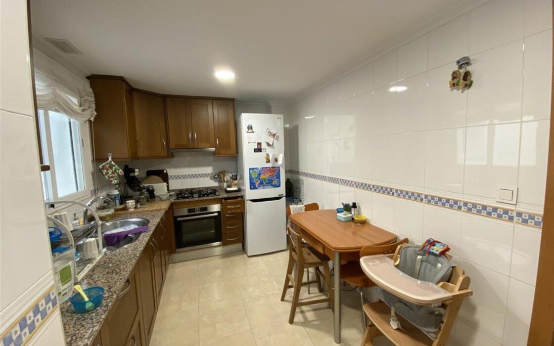 Просторна квартира в Альтеї, 250 м до пляжу, 134 кв.м.