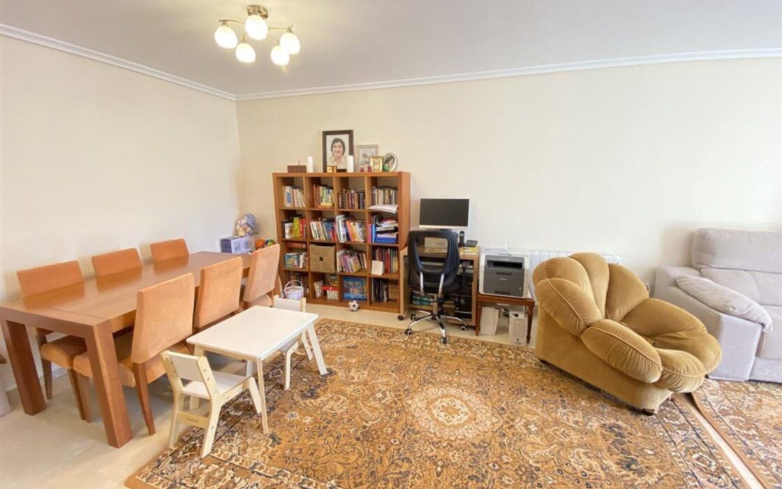 Просторна квартира в Альтеї, 250 м до пляжу, 134 кв.м.