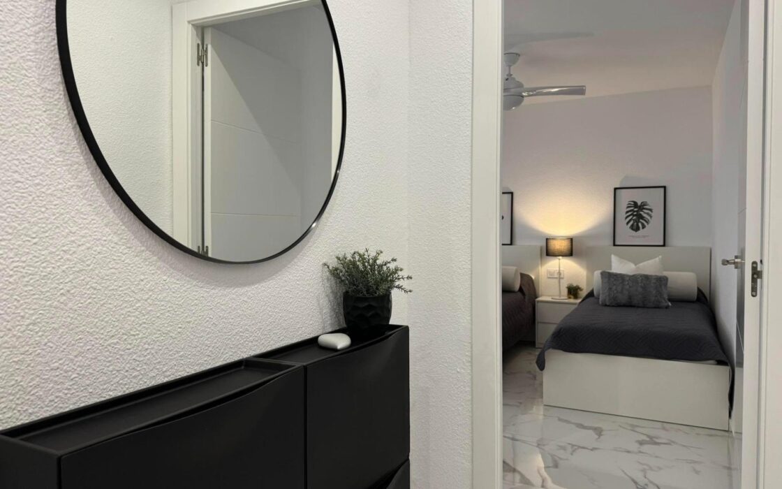 Апартаменты в Торревьехе 111 кв.м с террасой у моря