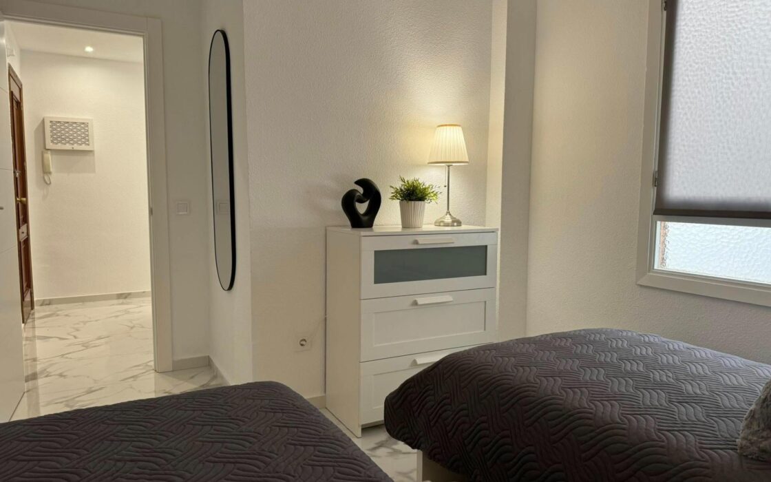 Апартаменты в Торревьехе 111 кв.м с террасой у моря