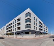 Апартаменты в Торревьехе 84 кв.м у моря с 3 комнатами