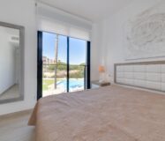 Апартаменты в Торревьехе 84 кв.м у моря с 3 комнатами