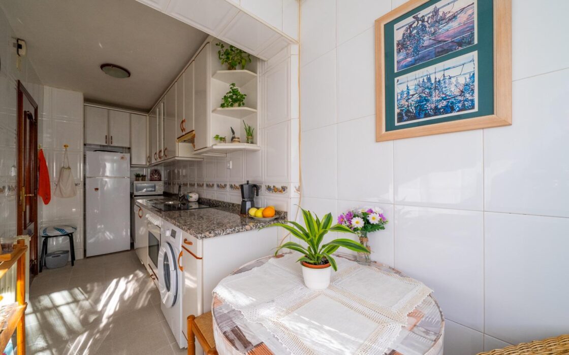 Светлая квартира 65 кв.м в Barrio del Pilar рядом с метро