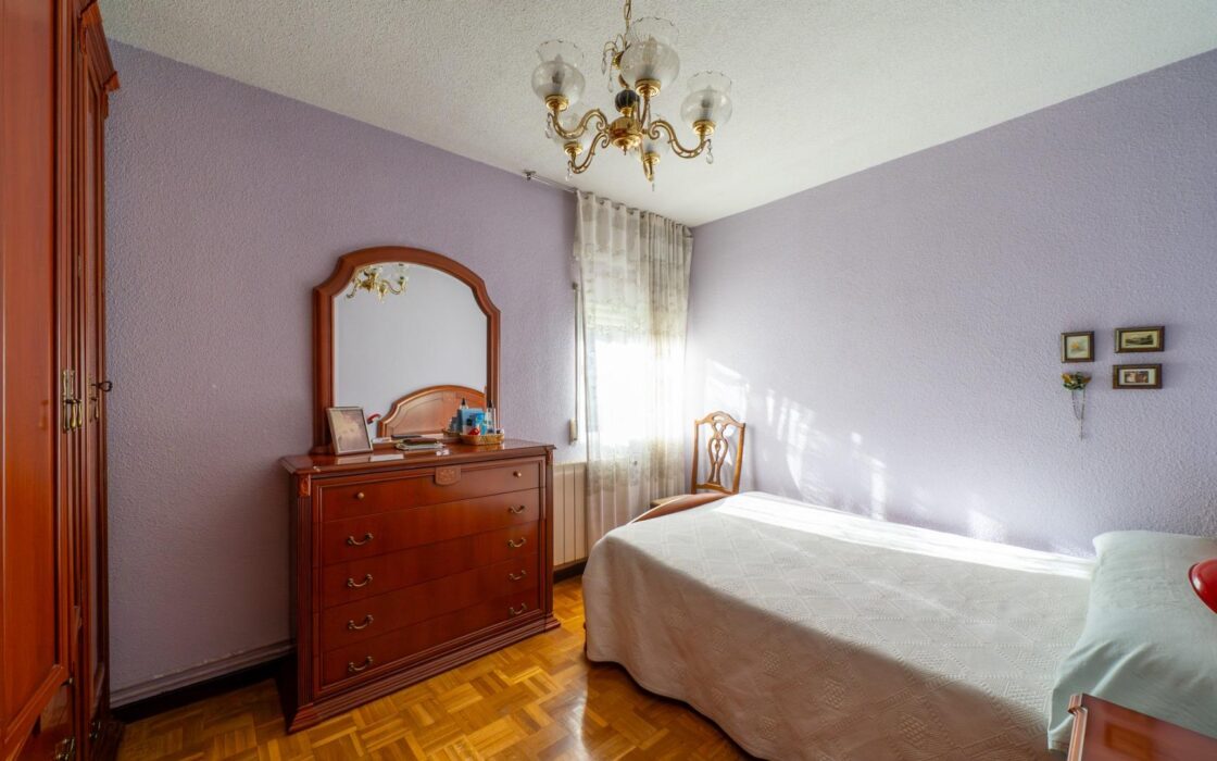 Светлая квартира 65 кв.м в Barrio del Pilar рядом с метро