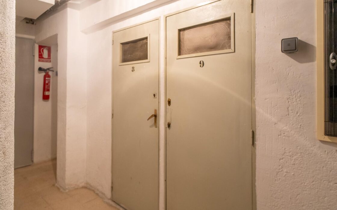 Светлая квартира 65 кв.м в Barrio del Pilar рядом с метро