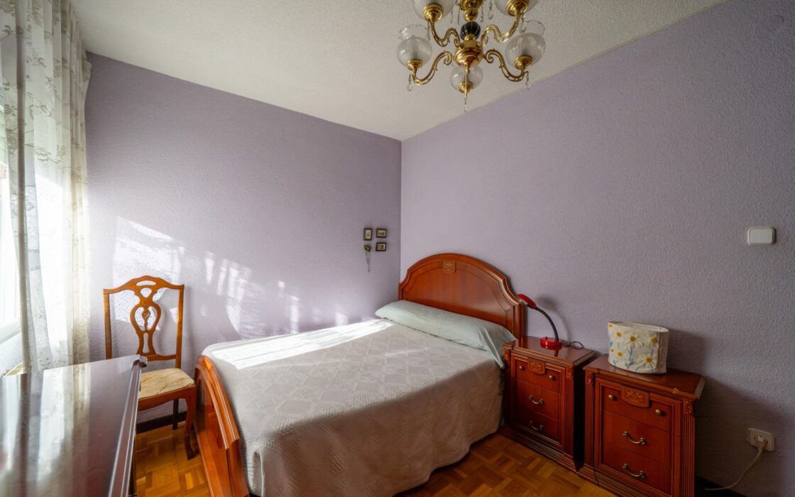 Светлая квартира 65 кв.м в Barrio del Pilar рядом с метро