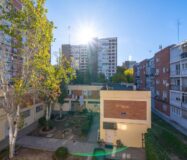 Светлая квартира 65 кв.м в Barrio del Pilar рядом с метро