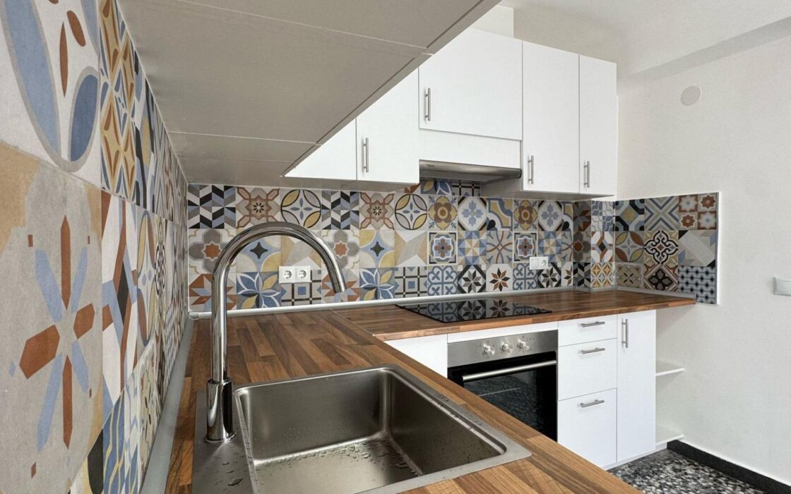 Апартаменти в Торревьехе 109 кв.м з терасою біля моря