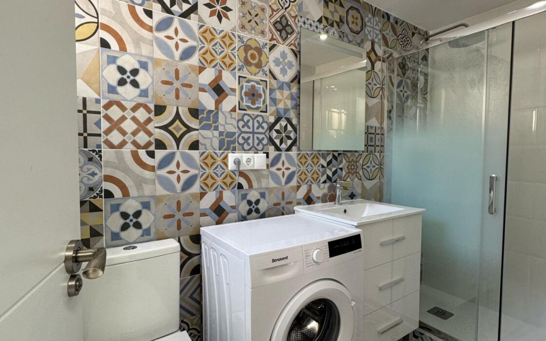 Апартаменти в Торревьехе 109 кв.м з терасою біля моря