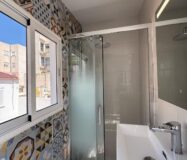 Апартаменти в Торревьехе 109 кв.м з терасою біля моря