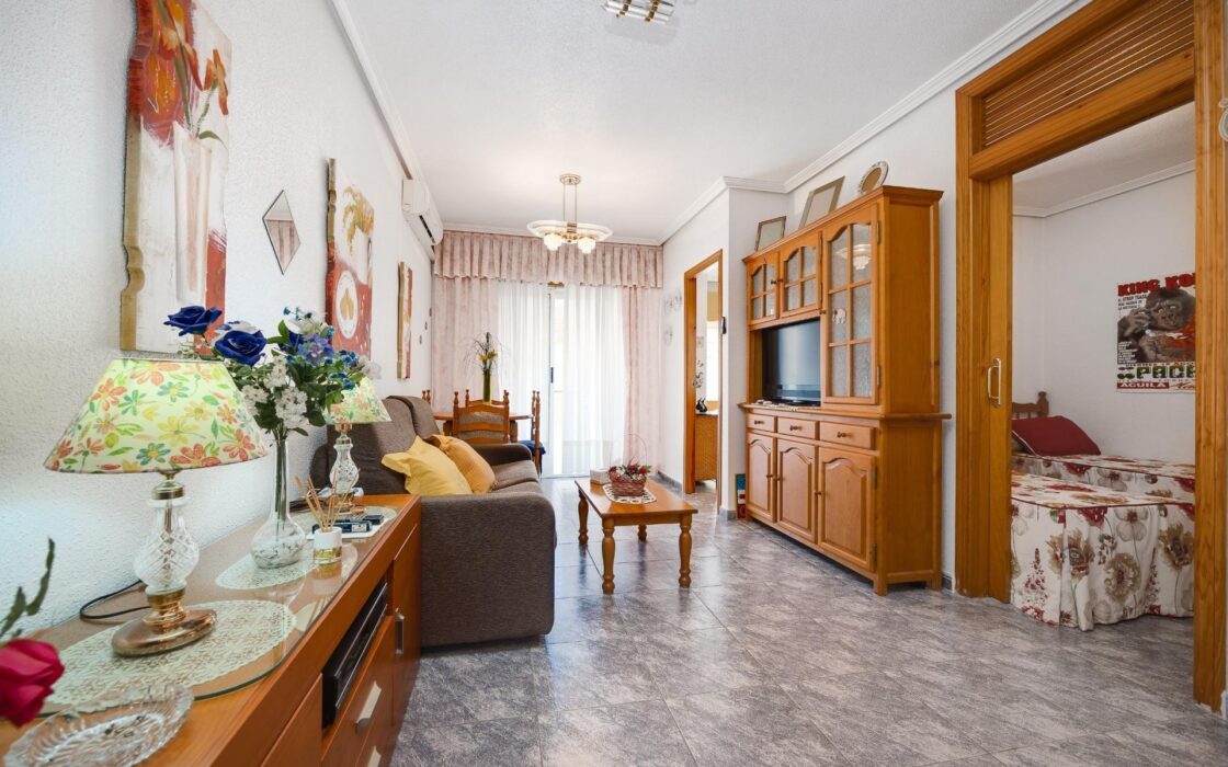 Апартаменты 60 кв.м с террасой в Торревьеха у моря