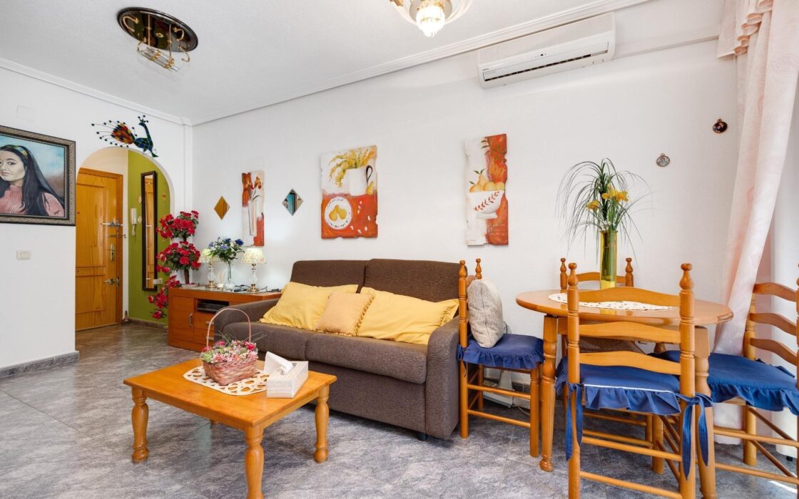 Апартаменты 60 кв.м с террасой в Торревьеха у моря