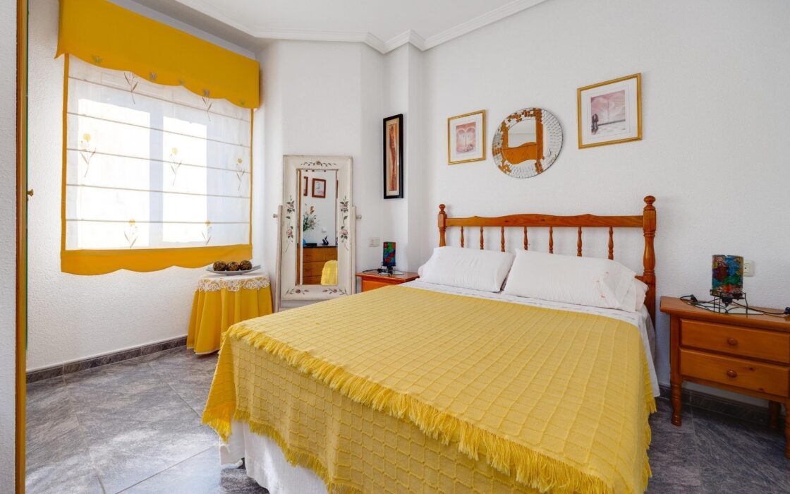 Апартаменты 60 кв.м с террасой в Торревьеха у моря