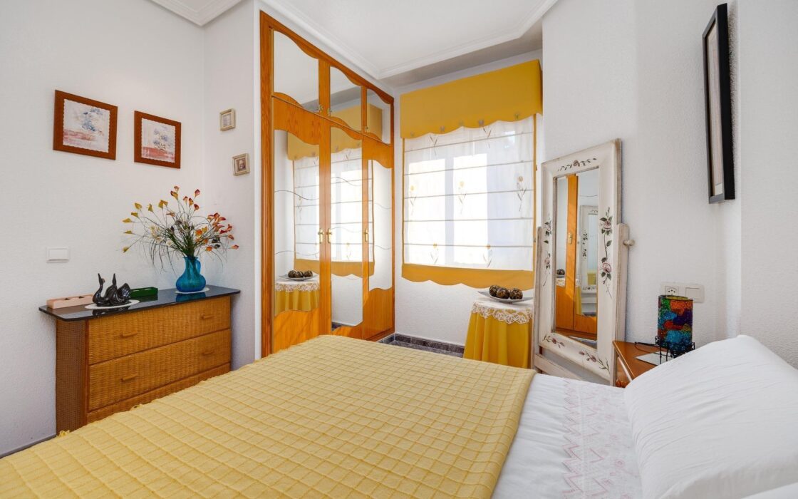 Апартаменты 60 кв.м с террасой в Торревьеха у моря