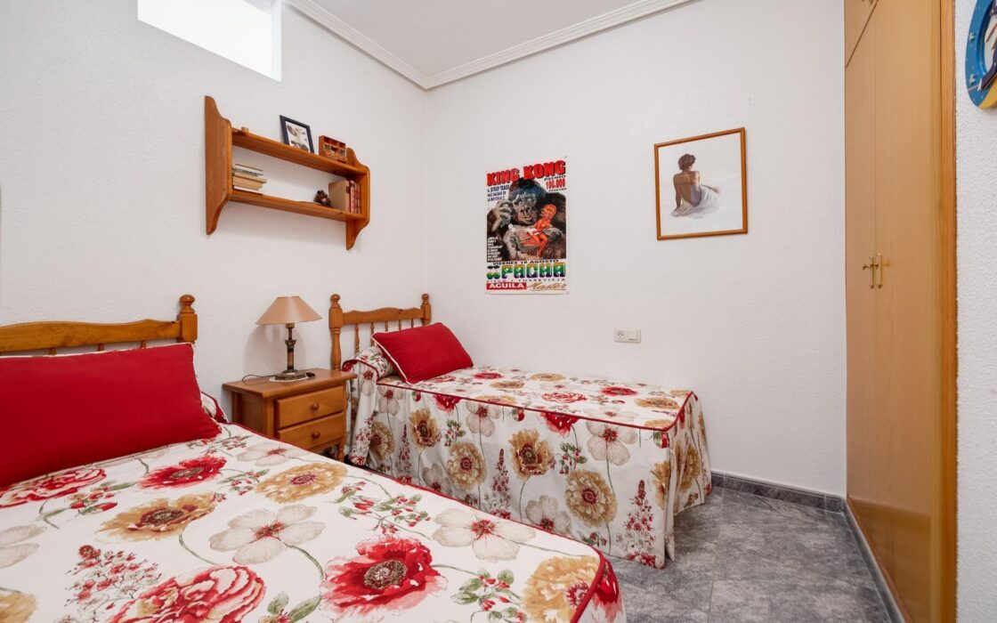 Апартаменты 60 кв.м с террасой в Торревьеха у моря