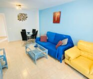 Світла квартира з терасою та видом на море в Кальпе 90 кв.м.