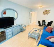 Світла квартира з терасою та видом на море в Кальпе 90 кв.м.