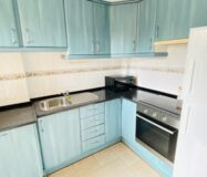 Світла квартира з терасою та видом на море в Кальпе 90 кв.м.