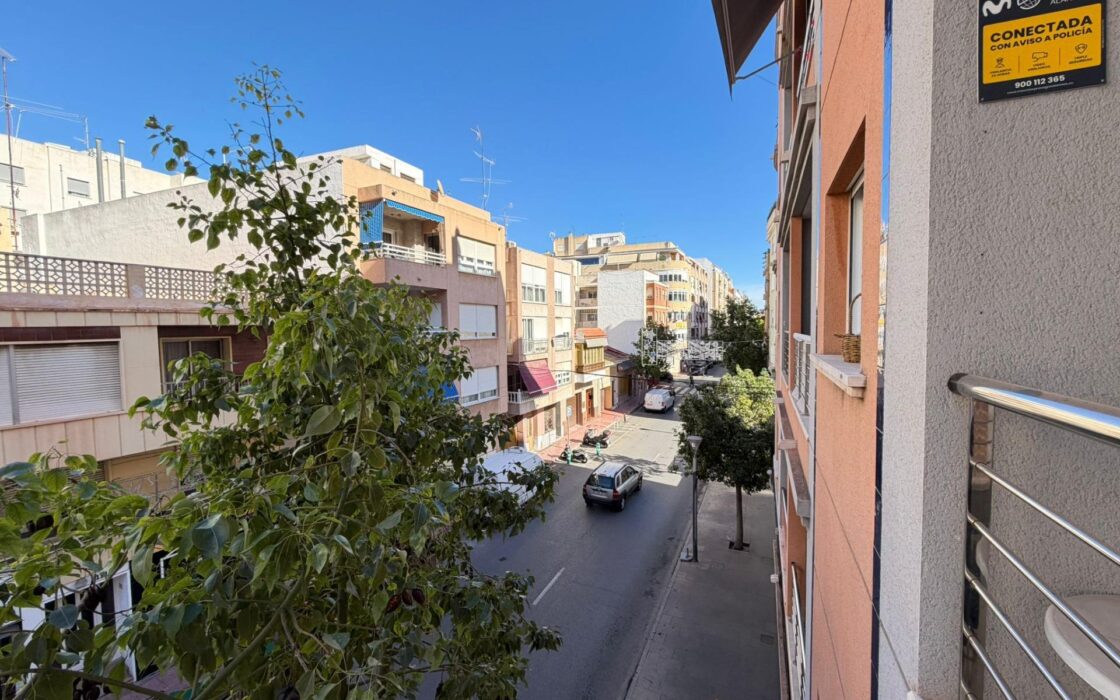 Апартаменты 70 кв.м в Торревьехе 350 м до моря