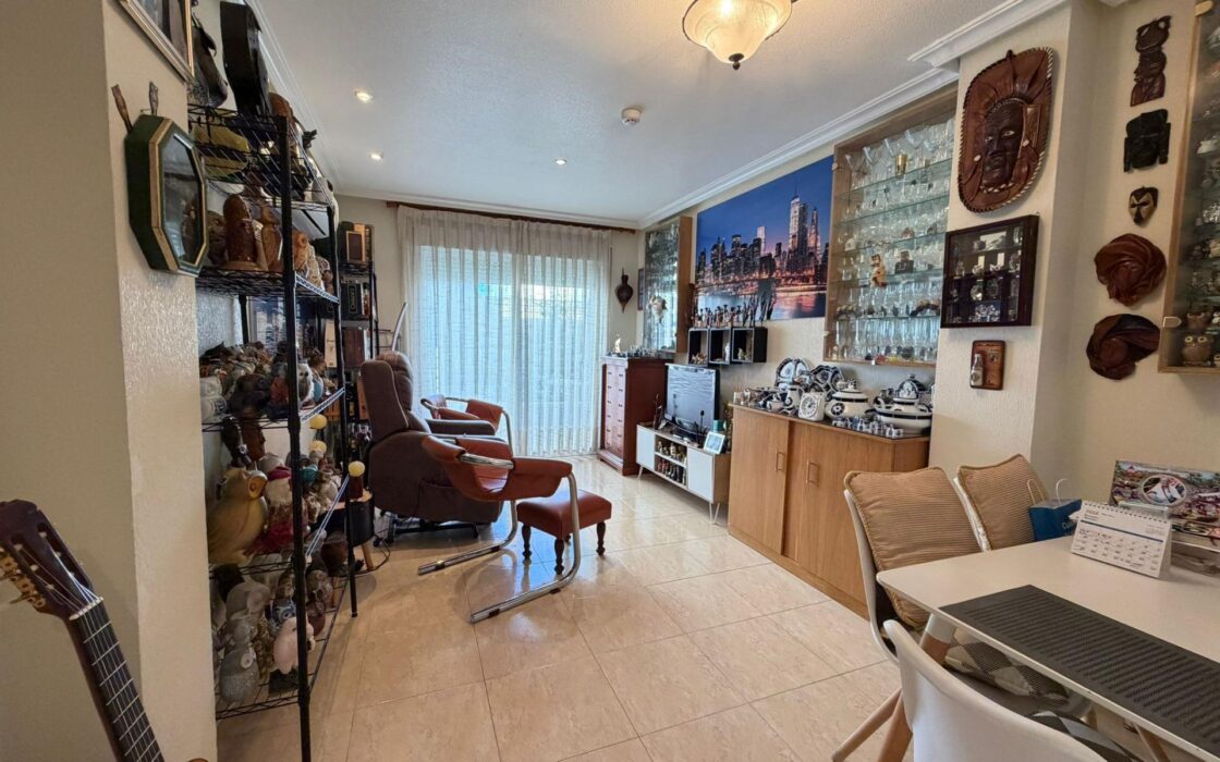 Апартаменты 70 кв.м в Торревьехе 350 м до моря