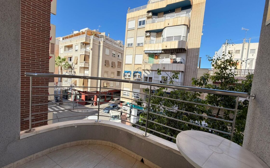 Апартаменты 70 кв.м в Торревьехе 350 м до моря