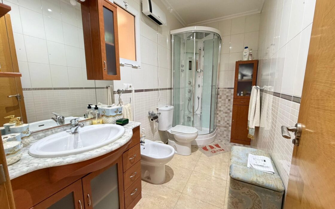 Апартаменты 70 кв.м в Торревьехе 350 м до моря