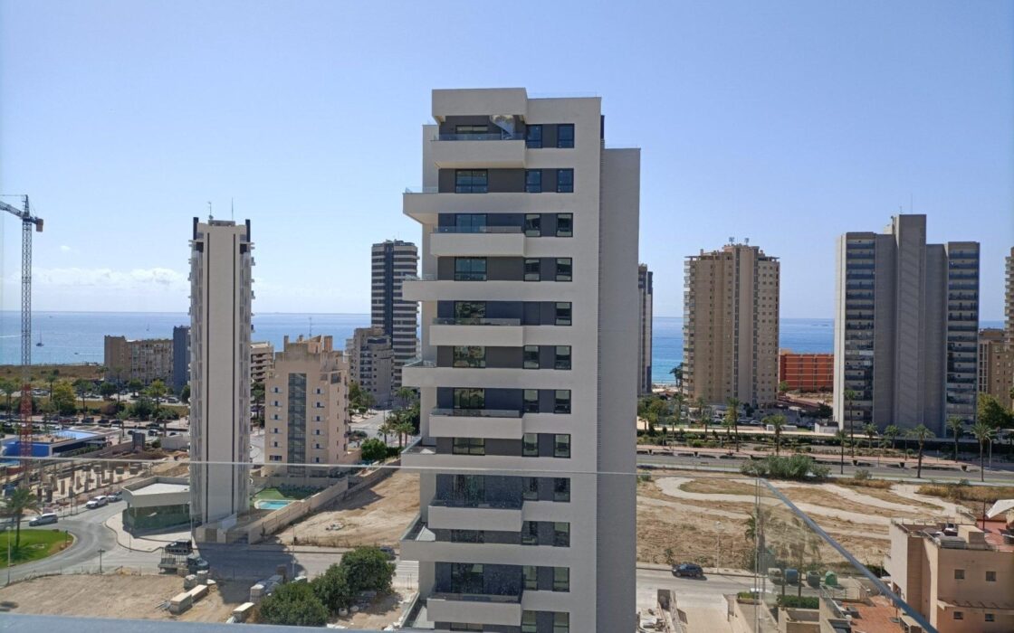 Апартамент з терасою та видом на море в Кальпе, 91 кв.м