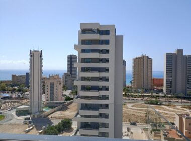 Апартамент з терасою та видом на море в Кальпе, 91 кв.м