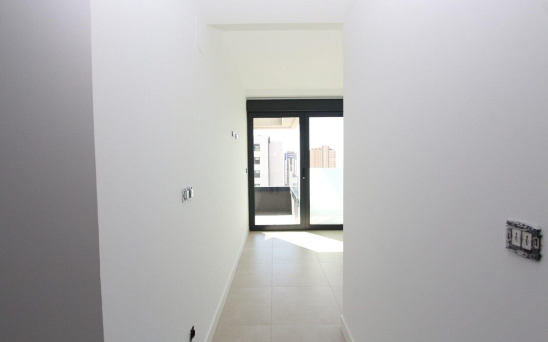 Апартамент з терасою та видом на море в Кальпе, 91 кв.м