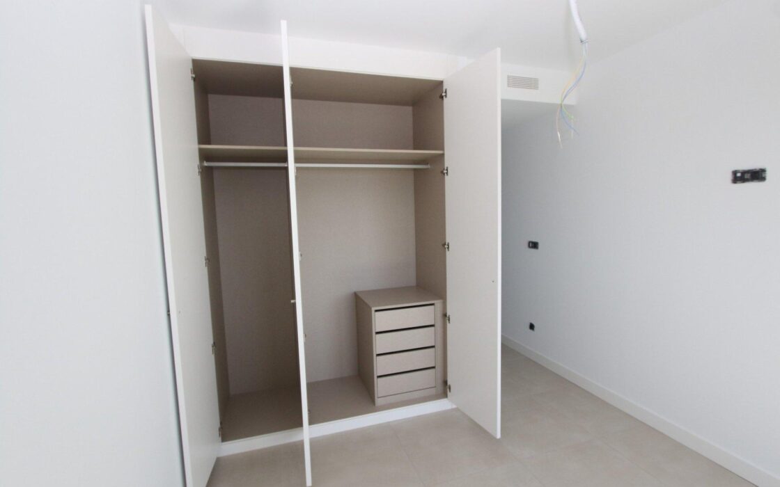 Апартамент з терасою та видом на море в Кальпе, 91 кв.м