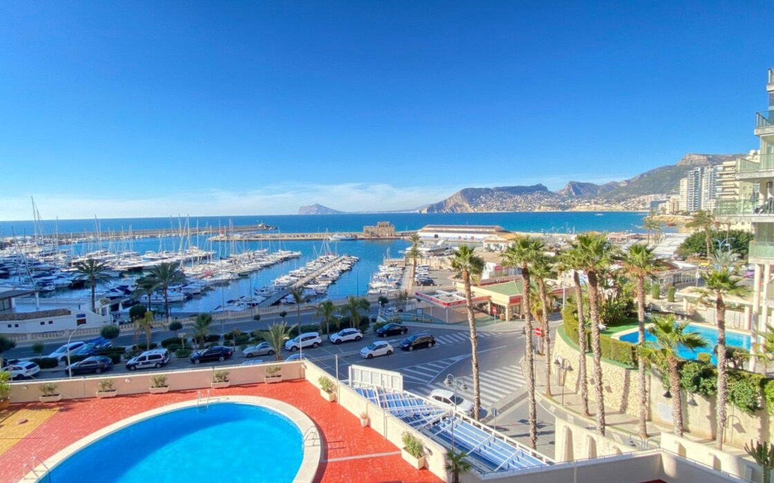 Квартира 98 кв.м з панорамним видом на море в Кальпе