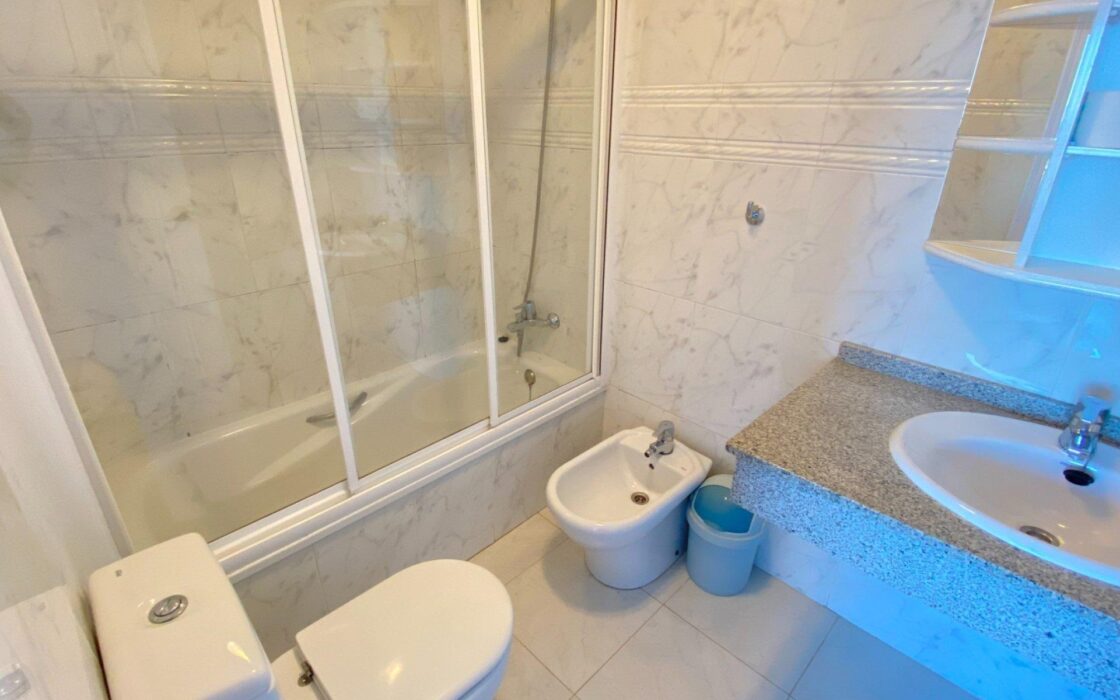 Квартира 98 кв.м з панорамним видом на море в Кальпе