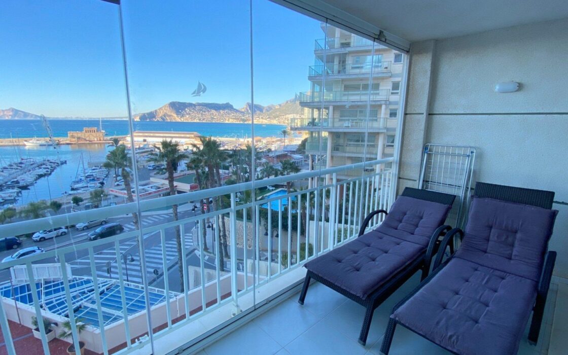 Квартира 98 кв.м з панорамним видом на море в Кальпе