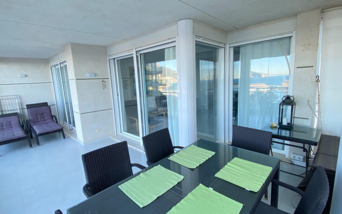 Квартира 98 кв.м з панорамним видом на море в Кальпе