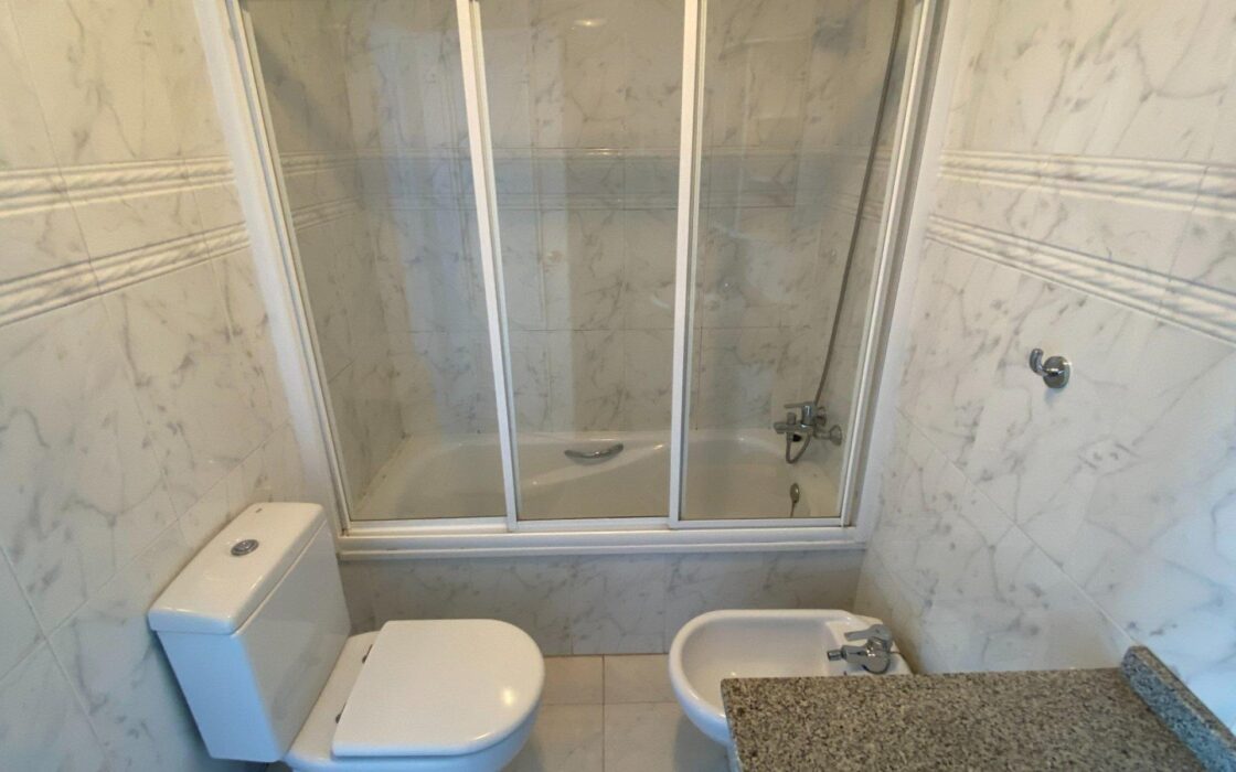 Квартира 98 кв.м з панорамним видом на море в Кальпе