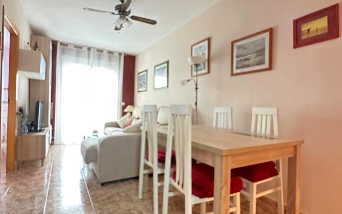 Апартаменты 59 кв.м у моря в Торревьехе с террасой