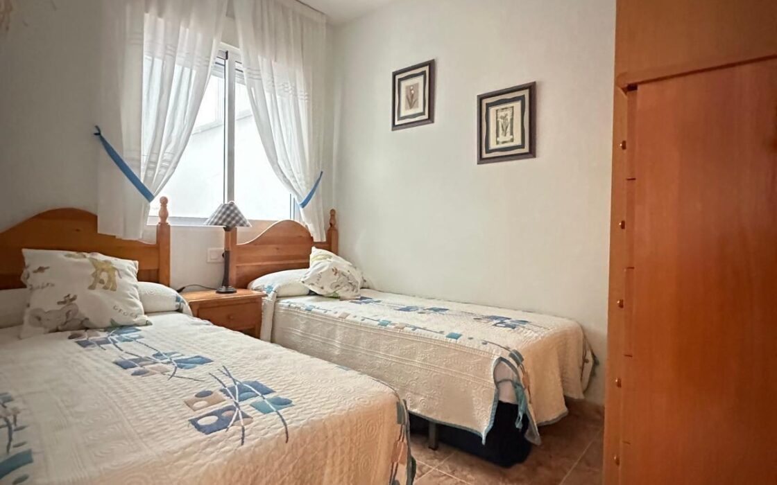 Апартаменты 59 кв.м у моря в Торревьехе с террасой