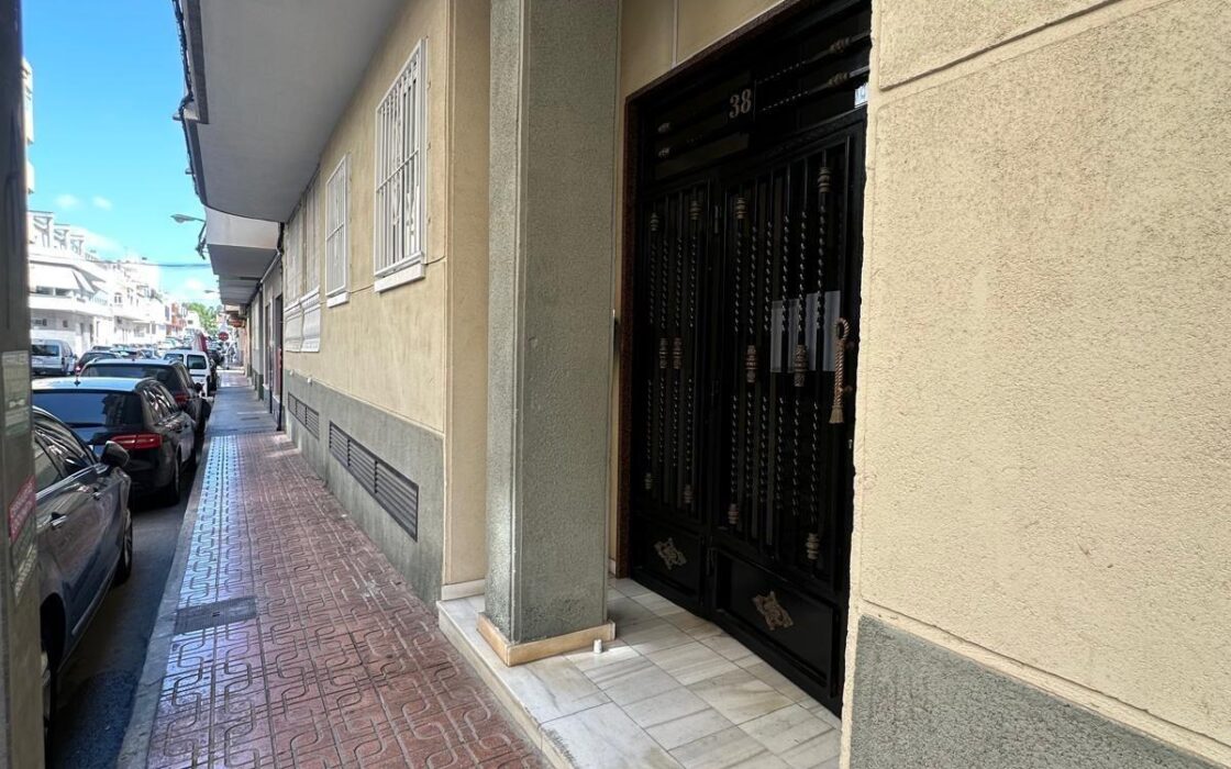 Апартаменты 59 кв.м у моря в Торревьехе с террасой