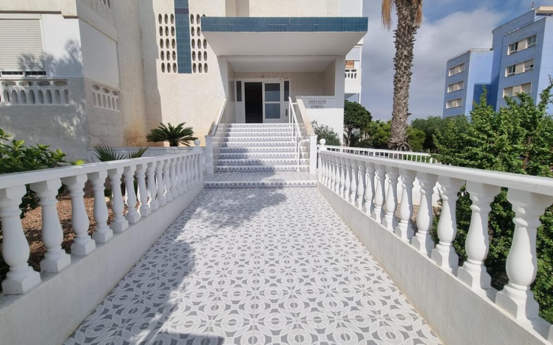 Апартаменты 53 кв.м в Торревьехе, 700 м до моря