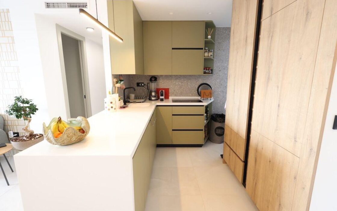 Апартаменти 90 кв.м в Пилар де ла Орадада, 4 кімнати у моря