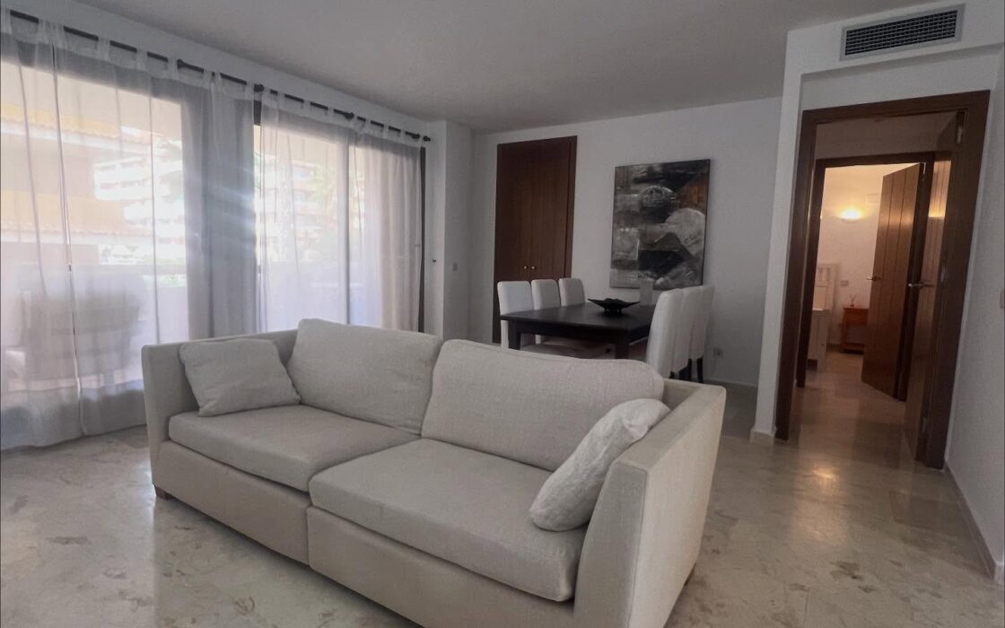 Апартаменти в Торревьехе 110 кв.м з терасою та видом на море