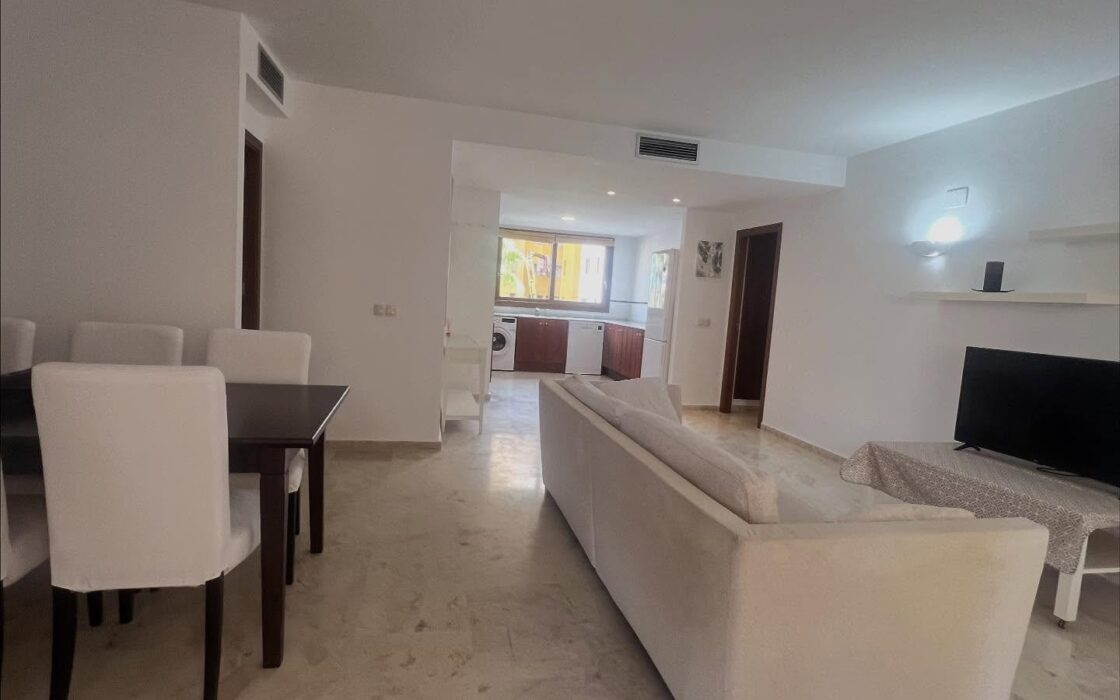 Апартаменти в Торревьехе 110 кв.м з терасою та видом на море