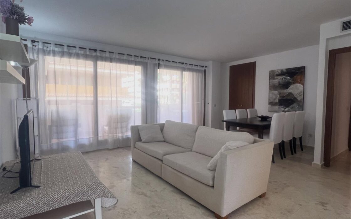 Апартаменти в Торревьехе 110 кв.м з терасою та видом на море